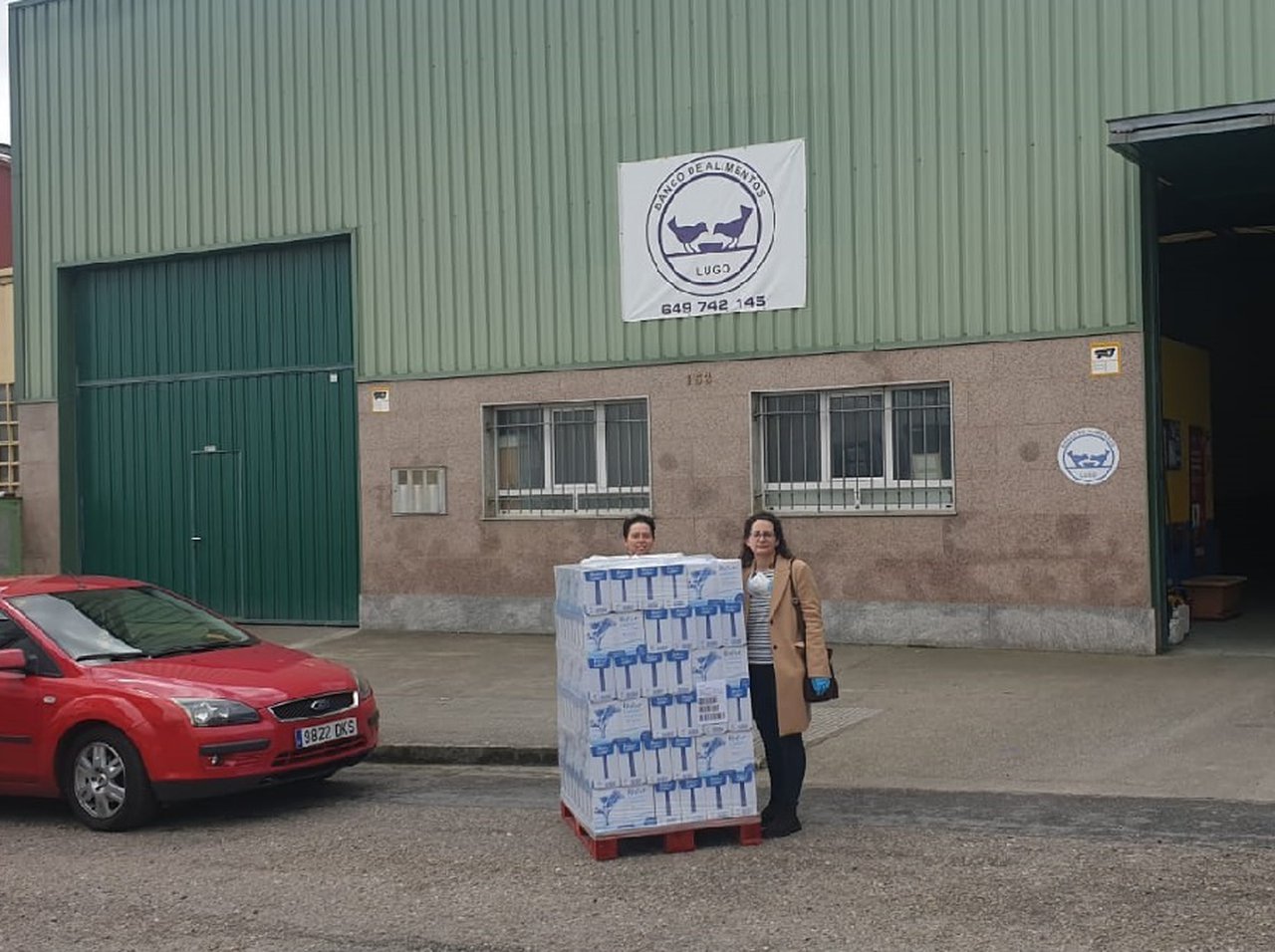 Naturleite entregou 15.000 litros de leite ao Banco de Alimentos de Lugo