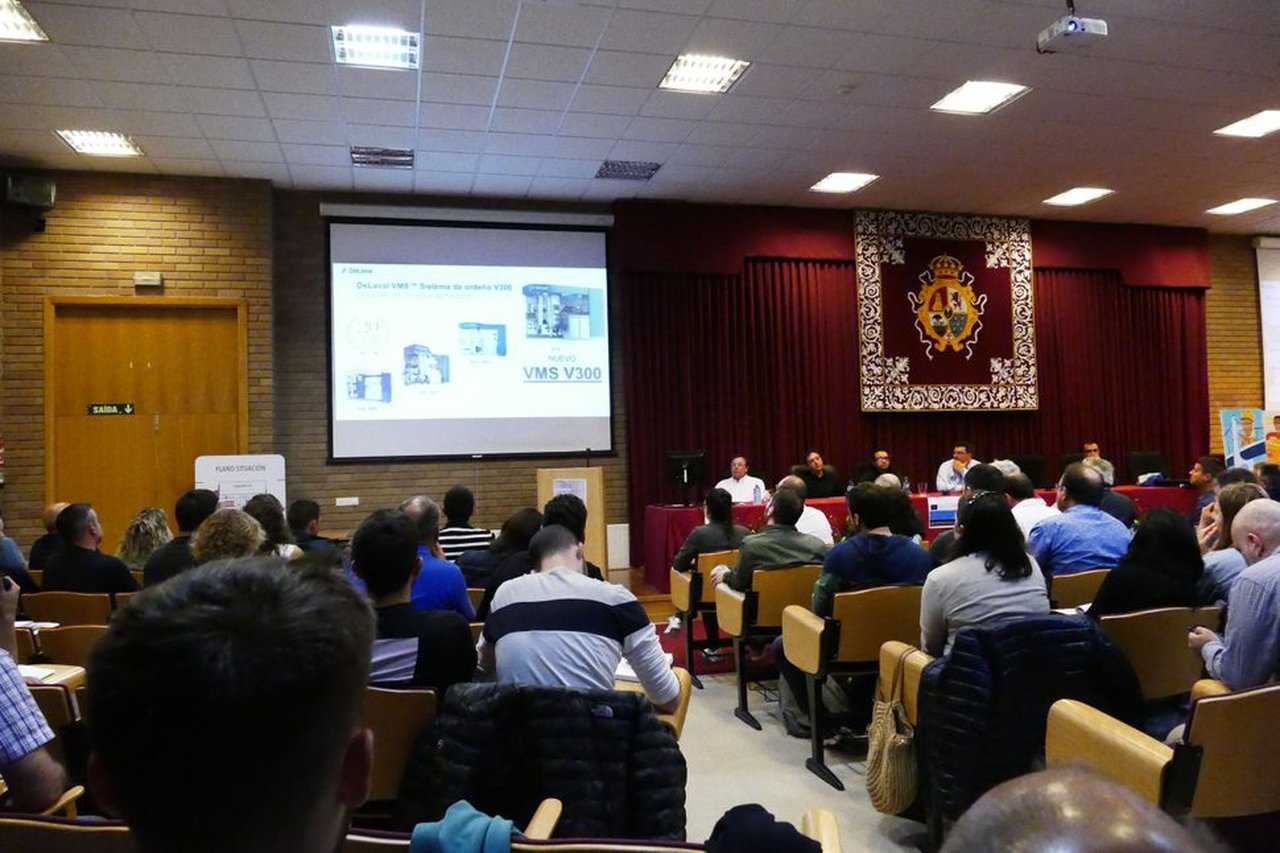 Éxito de asistencia a la jornada Smart Farming, Nuevas Tecnologías en la Producción de Leche