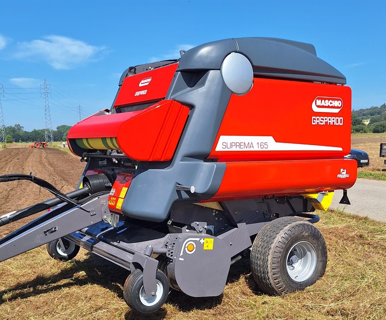 Maschio Gaspardo pone a prueba su rotoempacadora Suprema