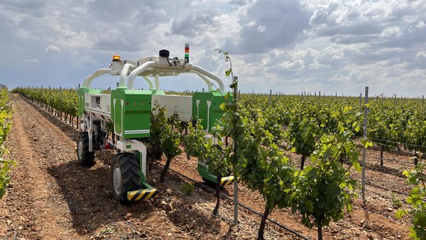 Lugo acollerá a primeira demostración dos robots agrícolas Naio en Galicia
