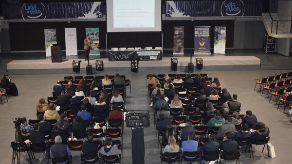 Dispoñibles os vídeos das Xornadas Clínicas de Produción de Leite de Póvoa do Varzim