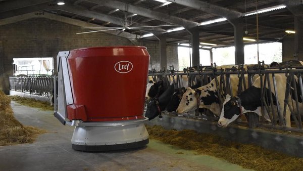 A SAT Arenas automatiza a alimentación do rabaño co Lely Vector