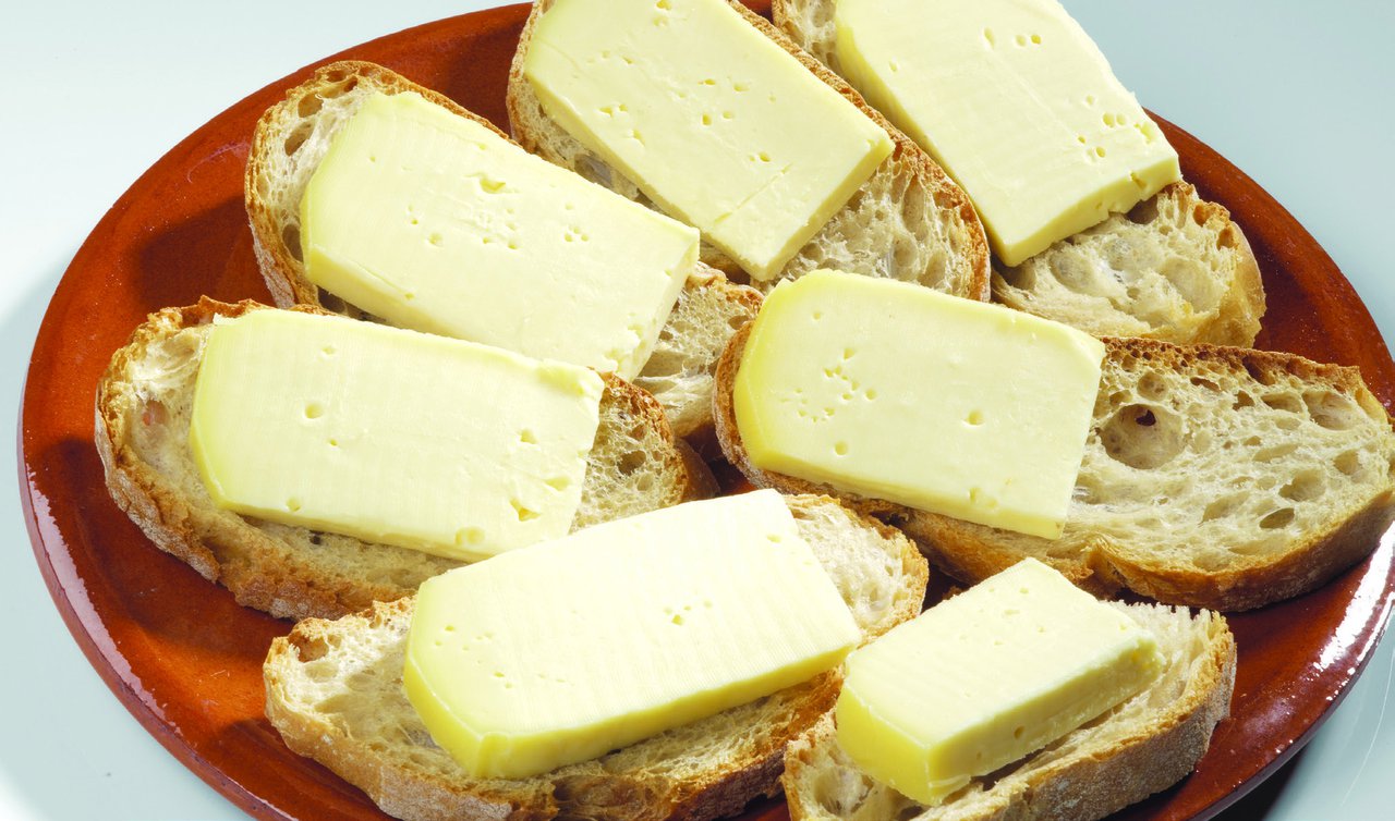 Entre 1 e 5 racións de lácteos ao día é a recomendación das guías alimentarias recoñecidas pola FAO e a OMS