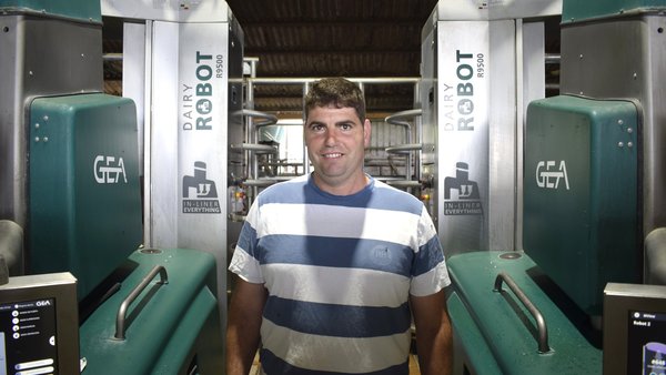 Tres robots GEA revolucionan o día a día de SAT El Pelambre: máis leite e menos estrés