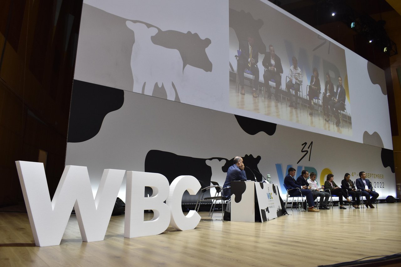 O congreso mundial de buiatras organizado por Anembe abordou no seu terceiro día aspectos como a sustentabilidade, o benestar e a nutrición animal