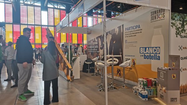 Elanco impulsa unha campaña de donación de produtos lácteos con motivo do décimo aniversario de Kexxtone