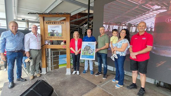 Homenaxe a SAT Ceceño e a Llinde Ariel Jordan na xornada de Lely en Cantabria