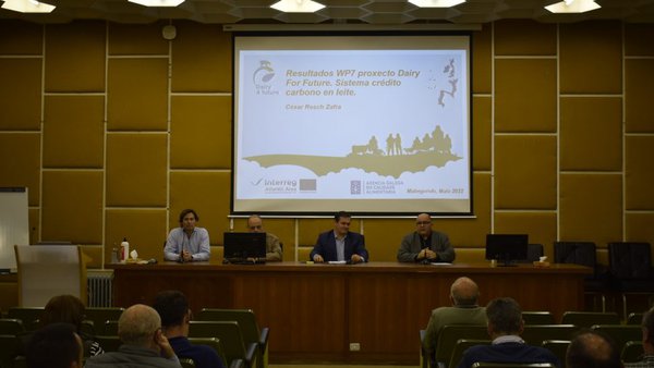 O CIAM dá a coñecer os sus últimos avances para o sector leiteiro a gandeiros galegos